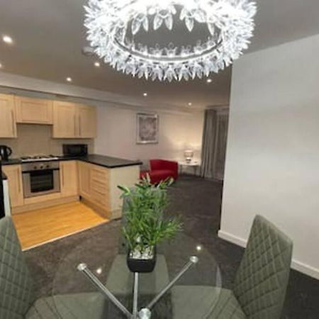 Moda Wigan 2 - Stylish 2 Bed In Central Γουίγκαν Εξωτερικό φωτογραφία