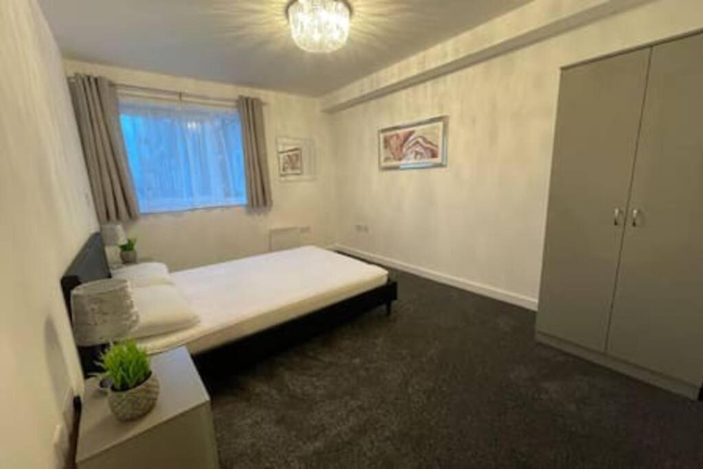 Moda Wigan 2 - Stylish 2 Bed In Central Γουίγκαν Εξωτερικό φωτογραφία